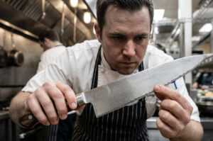 THE 5 COMMON REASONS YOUR KNIVES GIVE UP
