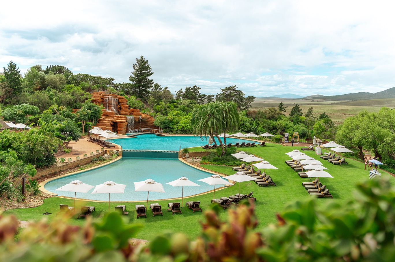 WHERE THE LAGOON MEETS THE MOUNTAINS… ARABELLA HOTEL, GOLF & SPA