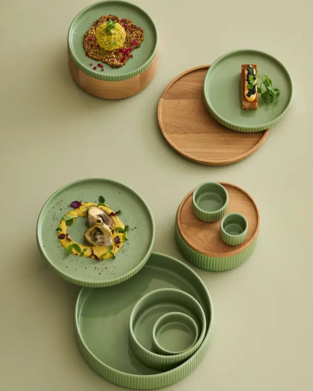 Set the Scene ✨

Discover The GRID by APS, where contemporary tableware meets thoughtful table presentation. Designed for restaurants, hotels and modern hospitality spaces where every detail matters.

Explore The GRID collection online:  https://corecatering.co.za/product-category/serveware/buffet-novelties/grid/

#APSTheGRID #Tableware #TablePresentation #HospitalityDesign #corecateringsupplies